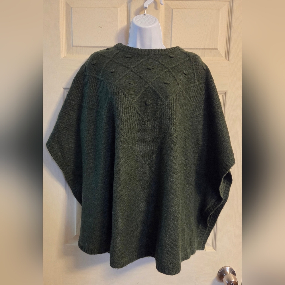 LOFT Green Poncho With Diamond-knit Yoke And Bobble Detail